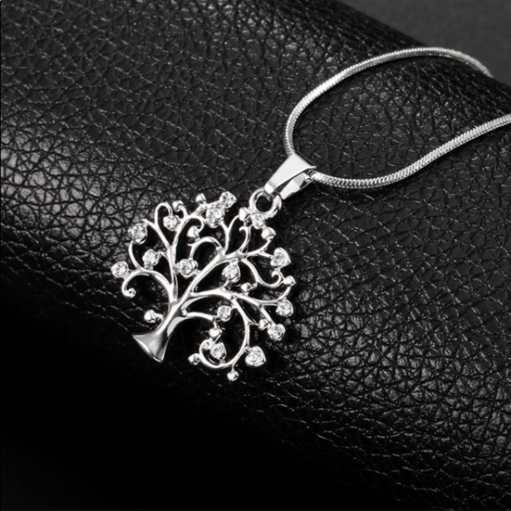 Tree of Life Necklace Silver or Gold w/Silv Chain - Picture 2 of 8